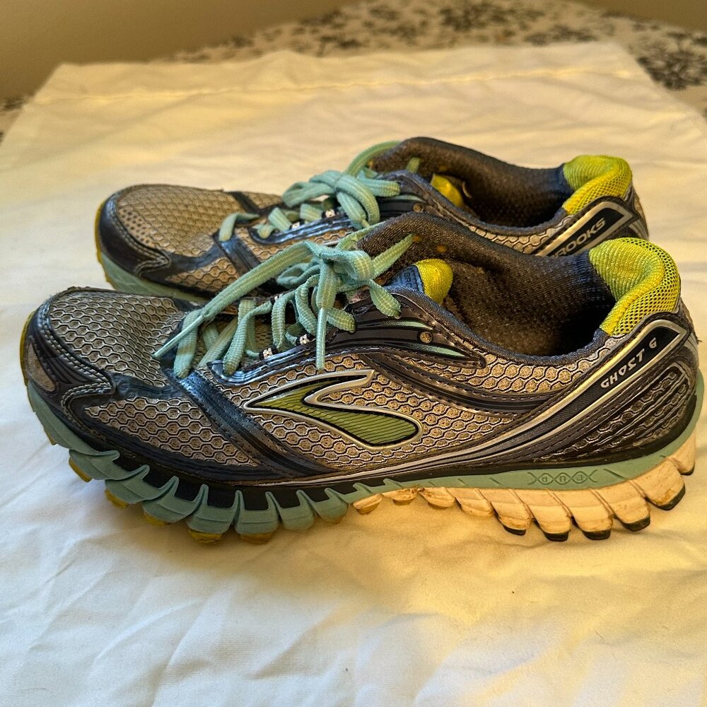 Brooks Ghost Mogo Sneaker Shoes Size 7.5
